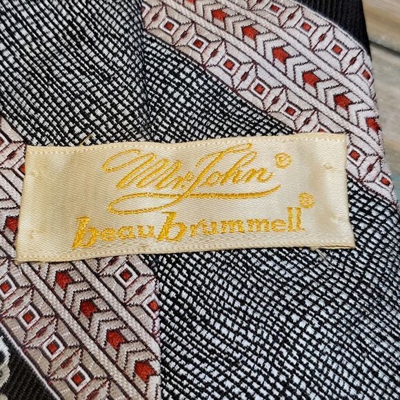 Beau Brummell Vintage 4.5" Wide Black/White/Red Statement Tie - Picture 8 of 8